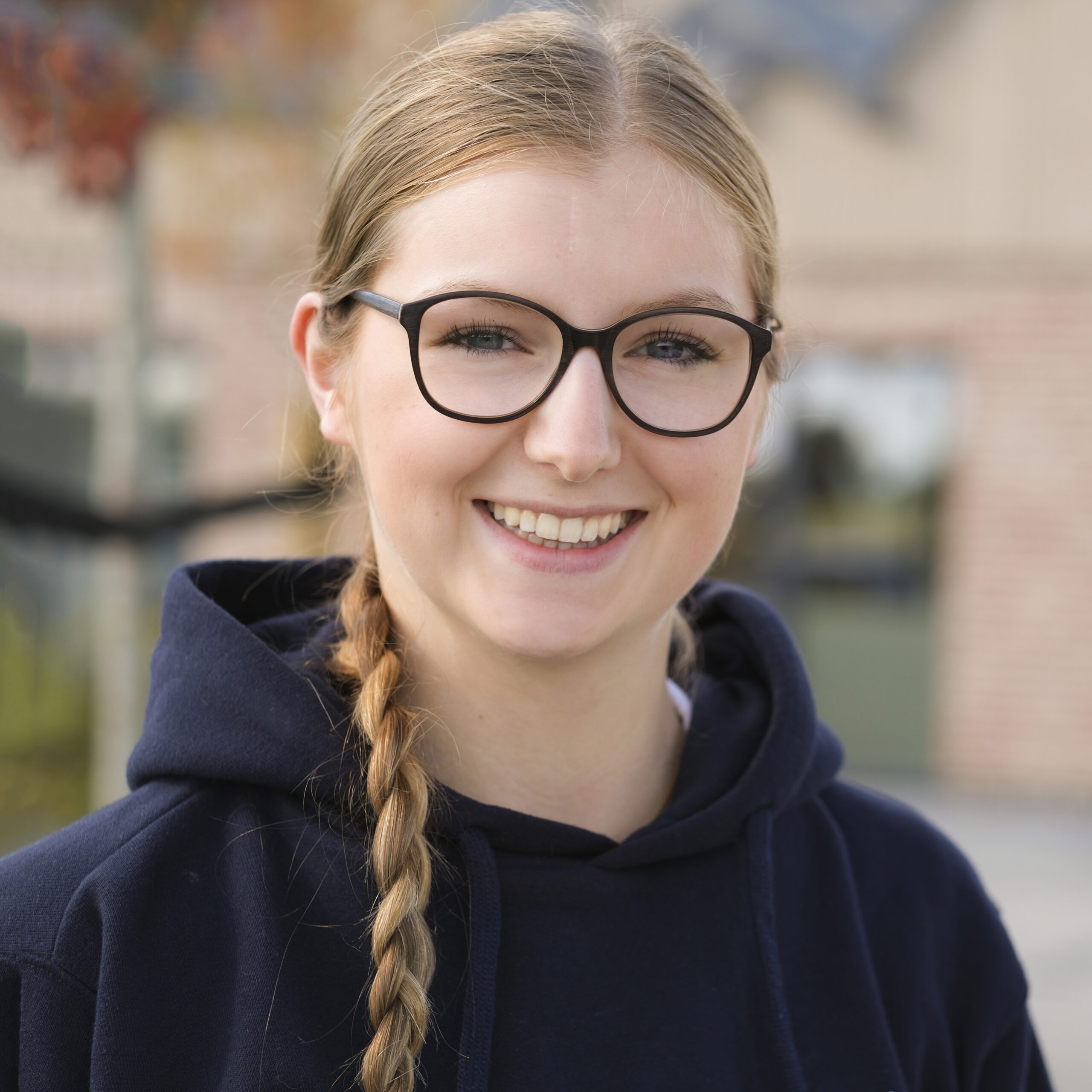 <h4>J. Bartels</h4><p>in der Ausbildung zur Tiermedizinischen Fachangestellten (TFA) seit August 2025</p><p><strong>Aufgaben</strong><br /> Sprechstunden-Assistenz, Vor- und Nachbereitung von Behandlungen und Operationen, Instrumenten- und Gerätepflege</p> 