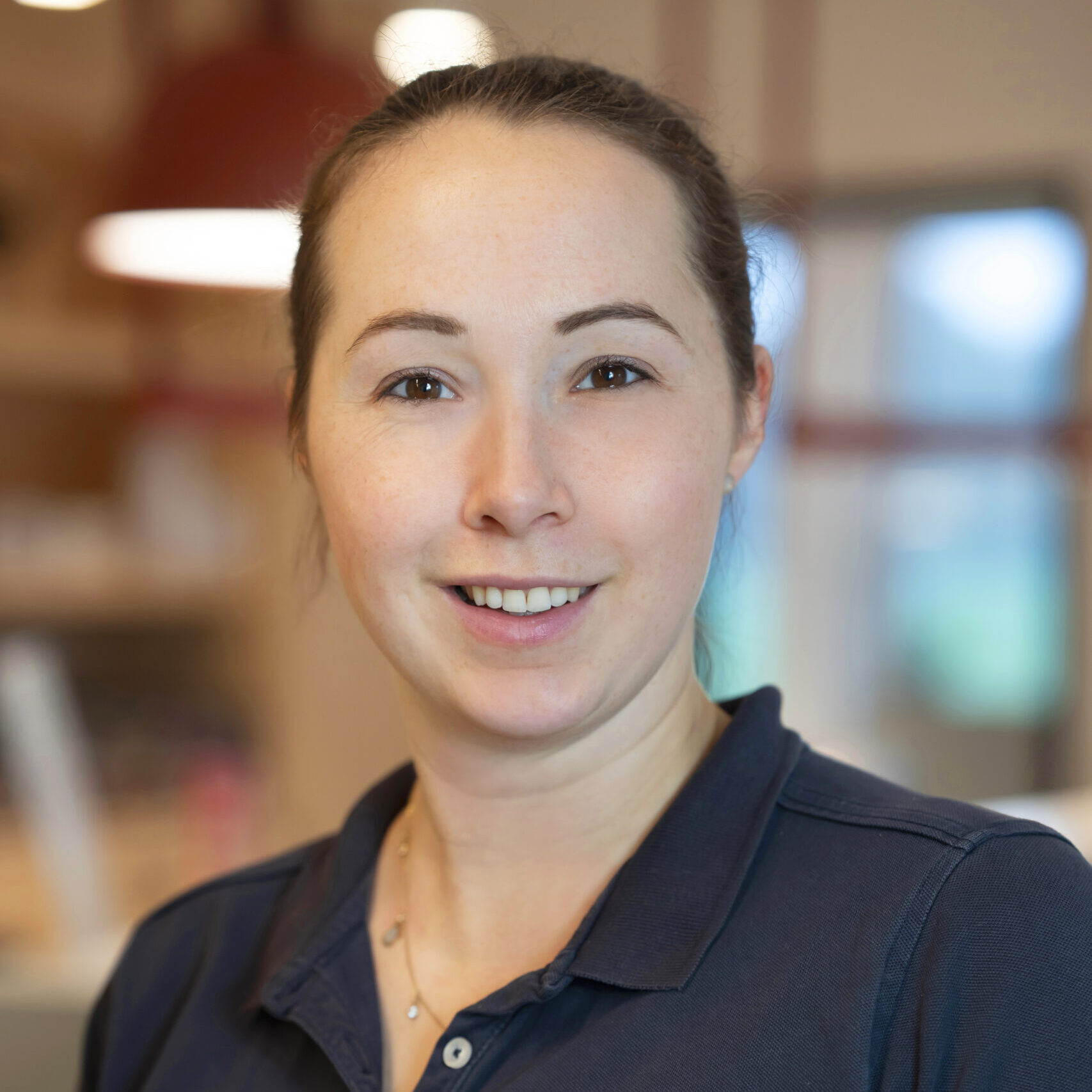 <h4>I. Rubarth</h4><p>Administrative Leitung Pferdebereich, Tiermedizinische Fachangestellte</p><p><strong>Aufgaben</strong><br /> Anmeldung und Terminvergabe</p>